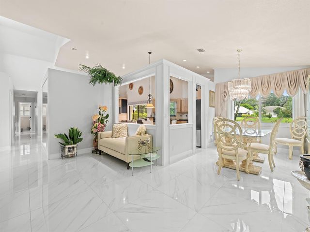 1750 W Oak Knoll Circle, Davie, FL 33324