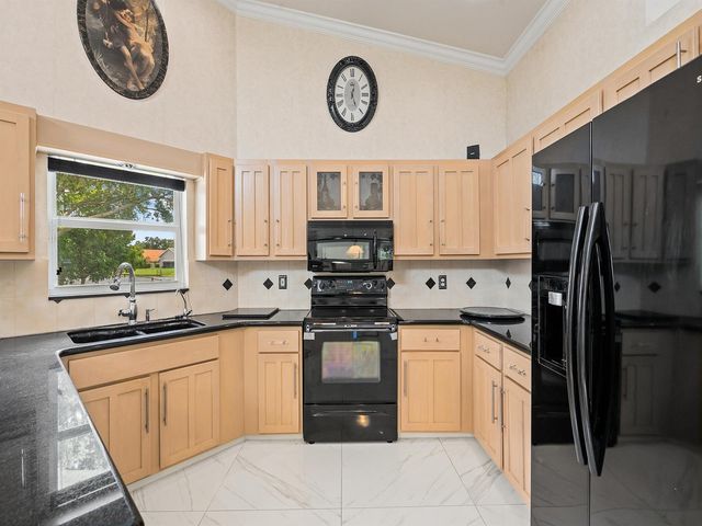 1750 W Oak Knoll Circle, Davie, FL 33324