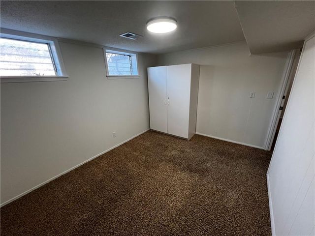 4000 N Jackson Terrace, Kansas City, MO 64117