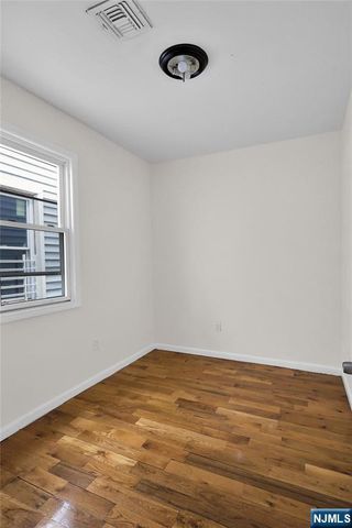 491 S 17th Street, Newark, NJ 07103