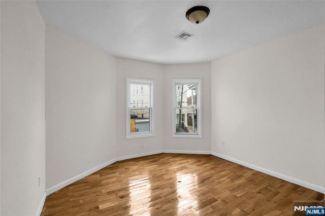 491 S 17th Street, Newark, NJ 07103