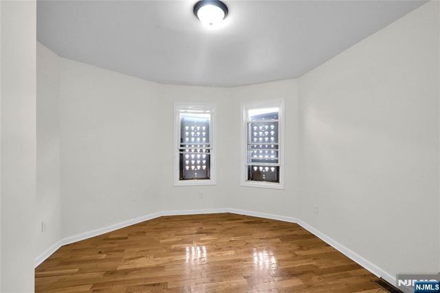 491 S 17th Street, Newark, NJ 07103
