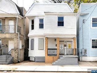491 S 17th Street, Newark, NJ 07103