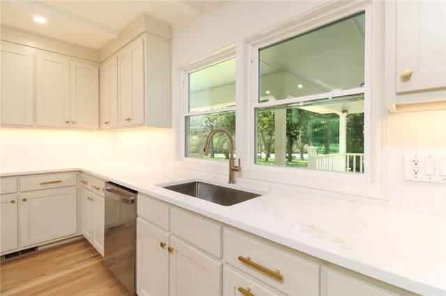 100 Williamsburg Lane, Athens, GA 30605