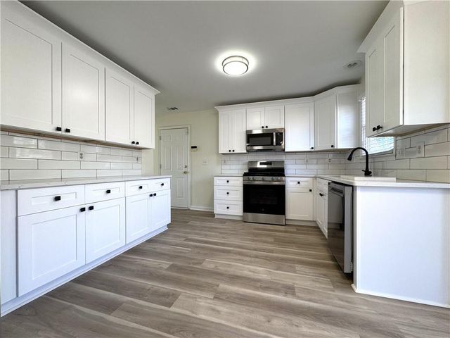 231 Oak Vista Court, Lawrenceville, GA 30044