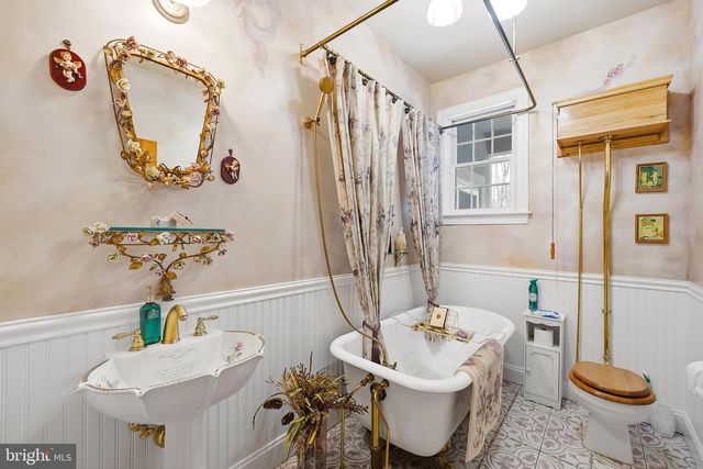 6688 HAASADAHL RD, Allentown, PA 18106