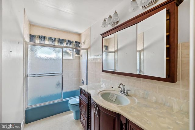 409 HULL PL, Rockville, MD 20852