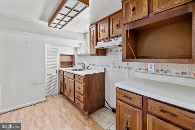 409 HULL PL, Rockville, MD 20852