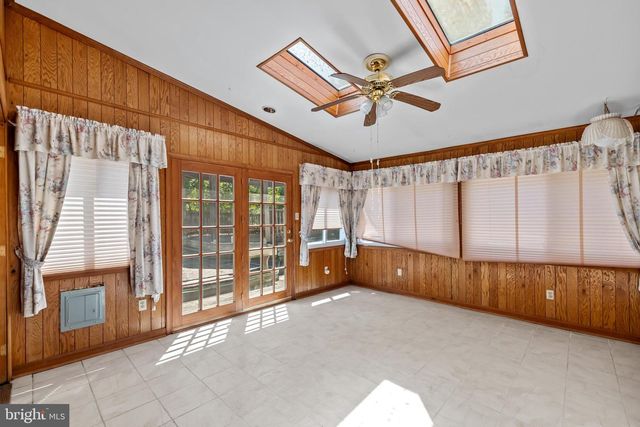 409 HULL PL, Rockville, MD 20852