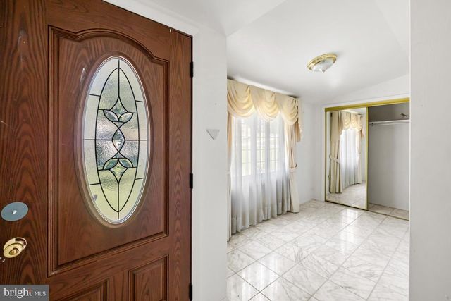 409 HULL PL, Rockville, MD 20852