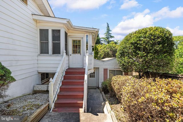 409 HULL PL, Rockville, MD 20852