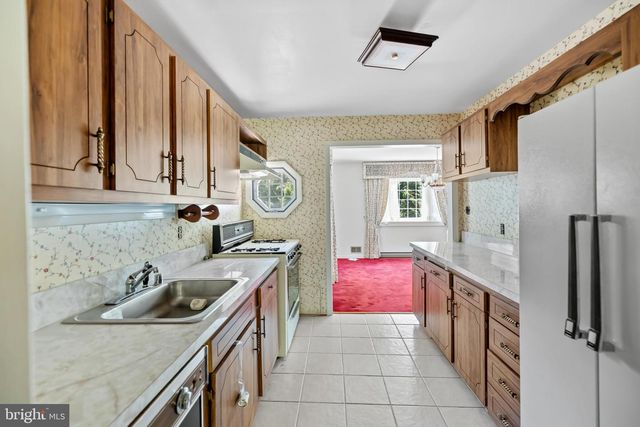 409 HULL PL, Rockville, MD 20852