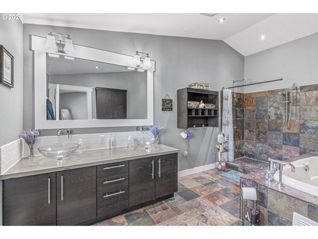 24716 Ne 419TH St, Amboy, WA 98601
