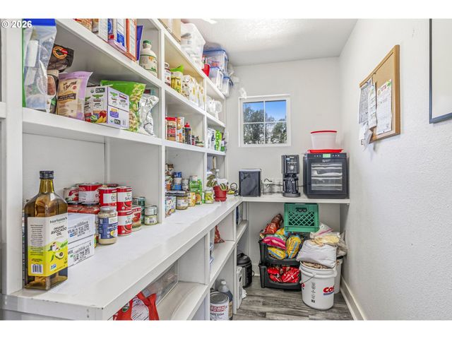24716 Ne 419TH St, Amboy, WA 98601