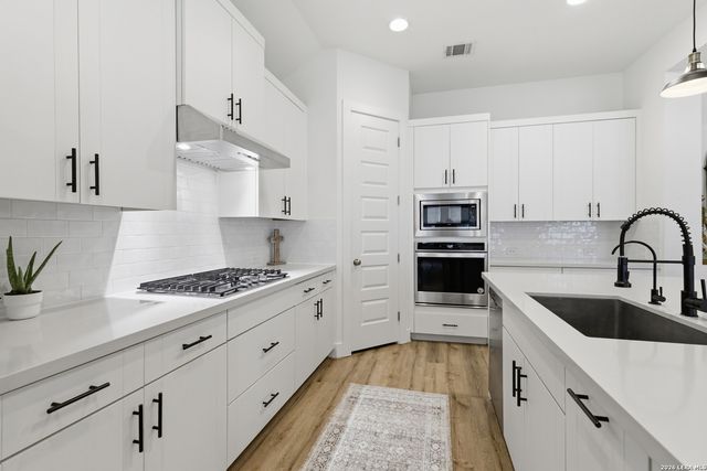 1218 Yaupon, New Braunfels, TX 78132