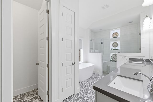 1218 Yaupon, New Braunfels, TX 78132