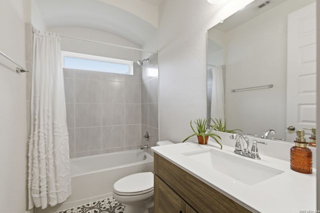 1218 Yaupon, New Braunfels, TX 78132