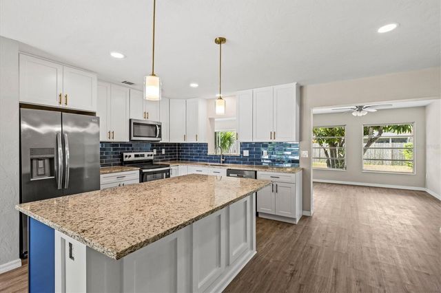 106 AURORA STREET E, Venice, FL 34285