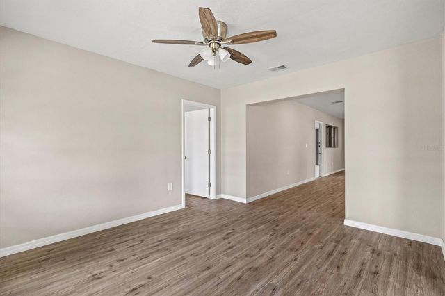 106 AURORA STREET E, Venice, FL 34285