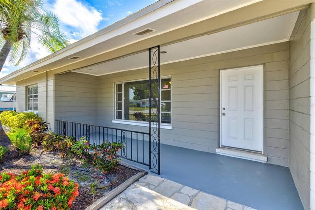 106 AURORA STREET E, Venice, FL 34285