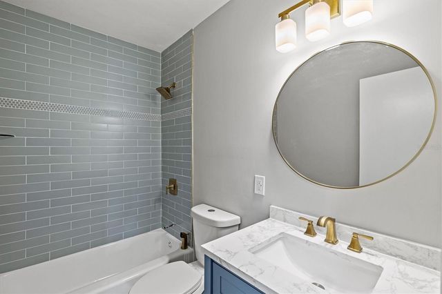 106 AURORA STREET E, Venice, FL 34285