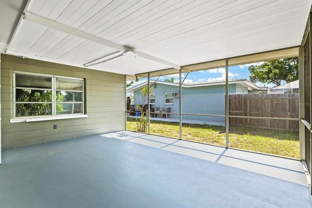 106 AURORA STREET E, Venice, FL 34285