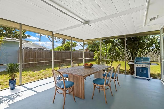 106 AURORA STREET E, Venice, FL 34285