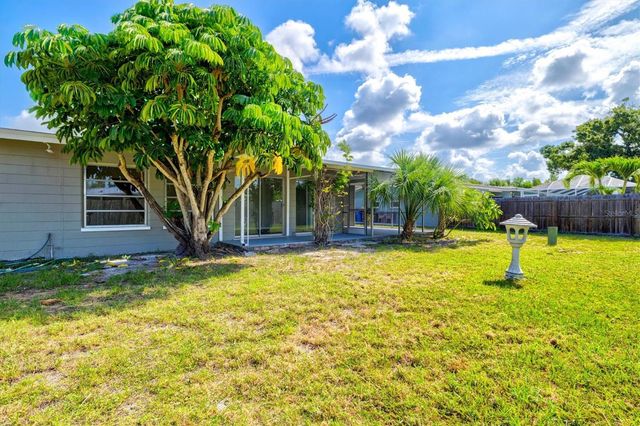 106 AURORA STREET E, Venice, FL 34285