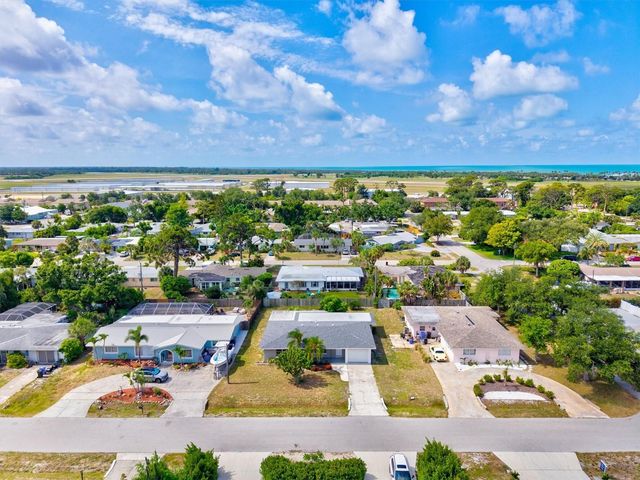 106 AURORA STREET E, Venice, FL 34285