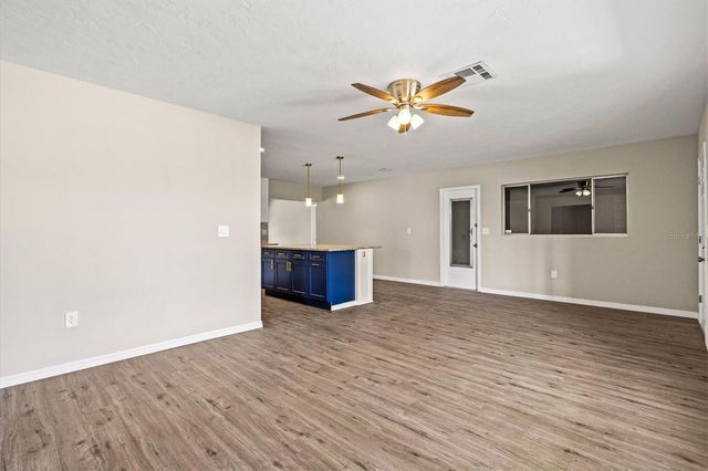 106 AURORA STREET E, Venice, FL 34285