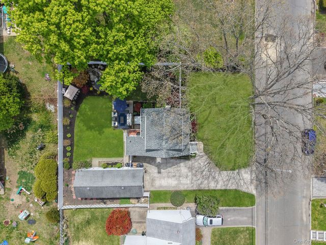 55 Westwood Avenue, Deer Park, NY 11729