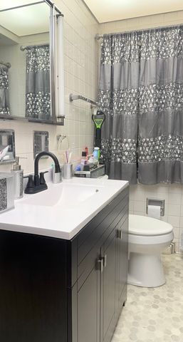 18035 Oakley Avenue, Lansing, IL 60438