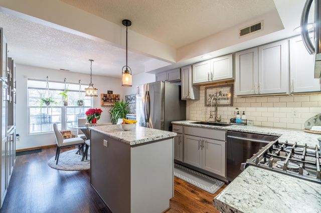 5436 Thornbriar Lane, Fort Wayne, IN 46835