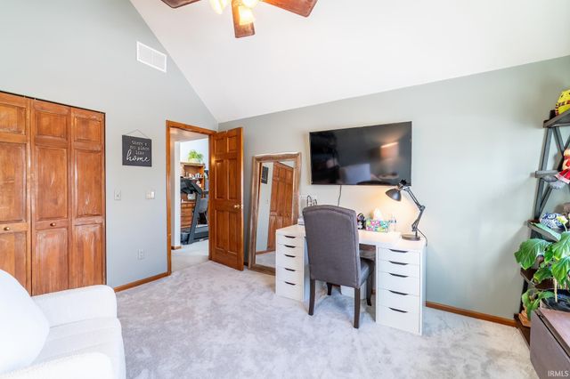 5436 Thornbriar Lane, Fort Wayne, IN 46835