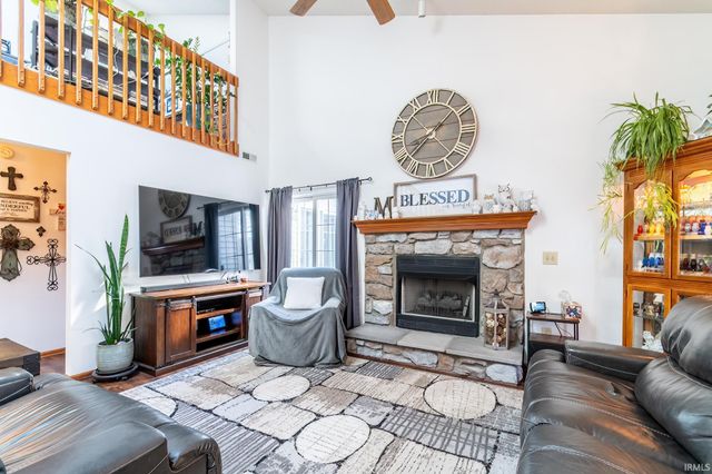 5436 Thornbriar Lane, Fort Wayne, IN 46835