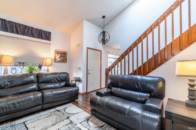 5436 Thornbriar Lane, Fort Wayne, IN 46835