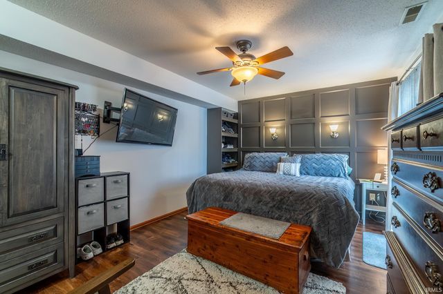 5436 Thornbriar Lane, Fort Wayne, IN 46835