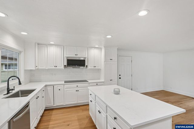 870 Rafael Av N, Keizer, OR 97303