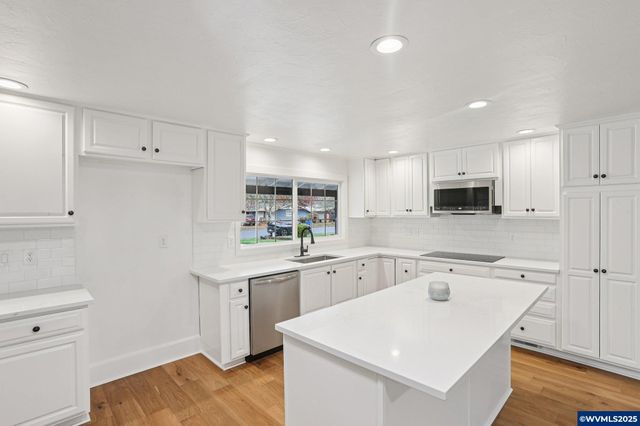 870 Rafael Av N, Keizer, OR 97303