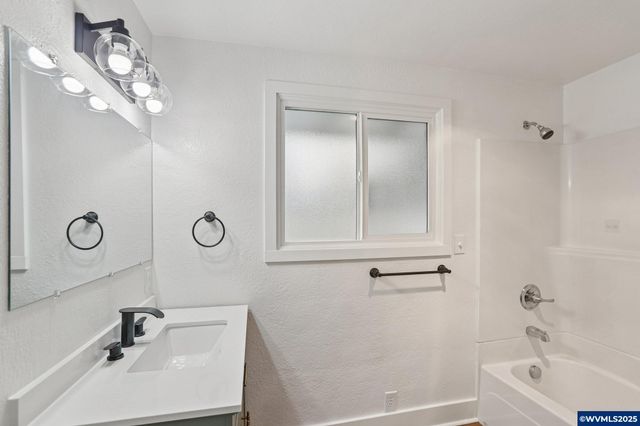 870 Rafael Av N, Keizer, OR 97303