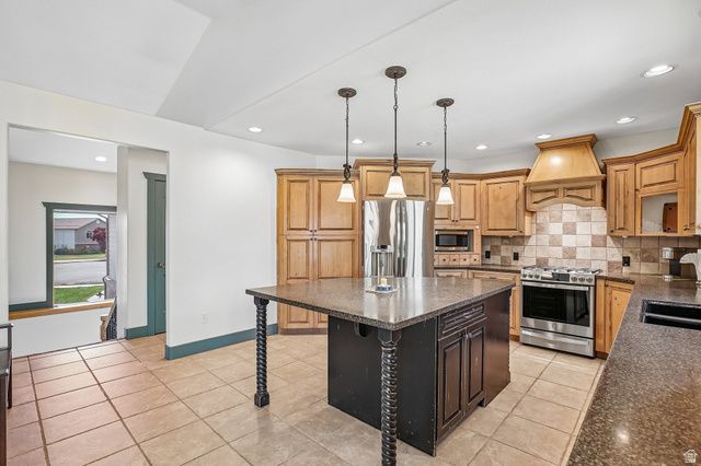 2814 W 1700 N, Plain City, UT 84404