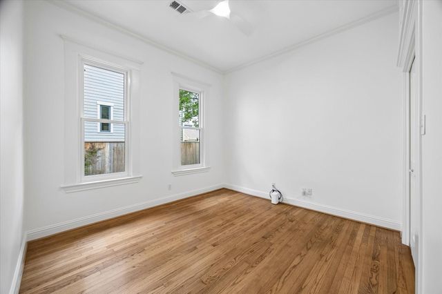 2020 Columbia Street, Houston, TX 77008