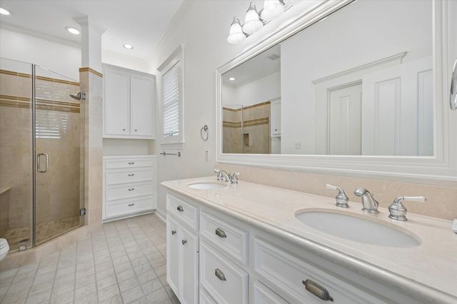 2020 Columbia Street, Houston, TX 77008