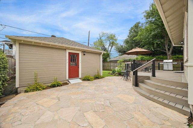 2020 Columbia Street, Houston, TX 77008