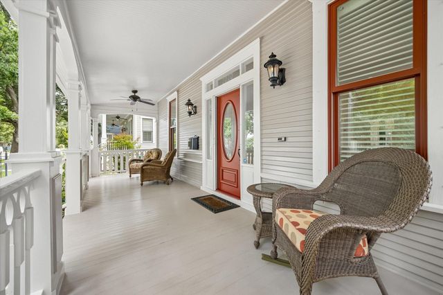 2020 Columbia Street, Houston, TX 77008