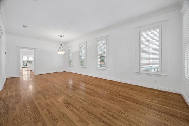 2020 Columbia Street, Houston, TX 77008