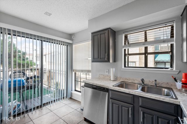 3100 Fairfield Avenue 10D, Shreveport, LA 71104