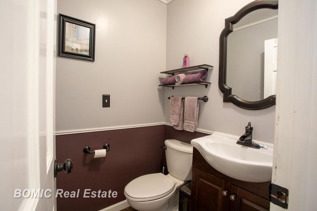 3028 Melrose Drive, Bay City, MI 48706