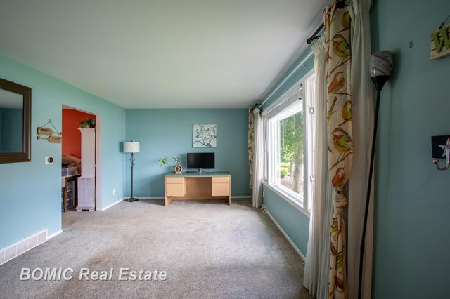 3028 Melrose Drive, Bay City, MI 48706