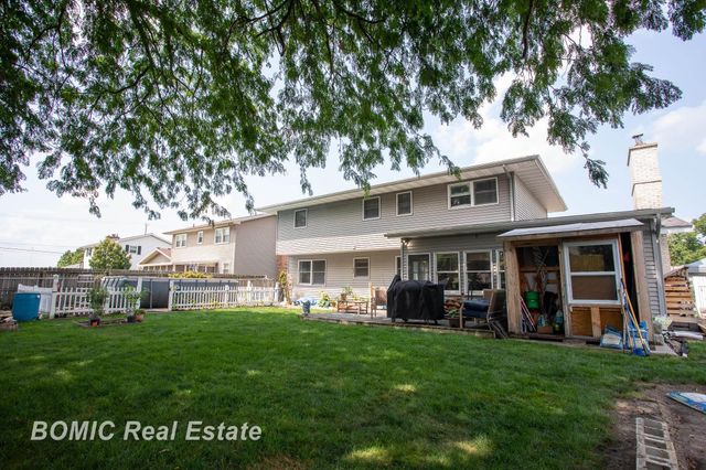3028 Melrose Drive, Bay City, MI 48706